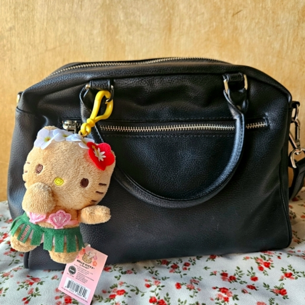 🍒[NWT] Hello Kitty Keychain | Keyring | Plush *Hawaii Exclusive* - Picture 6 of 16
